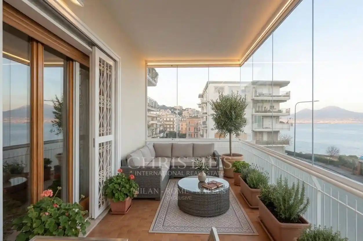 Appartamento in vendita a Napoli