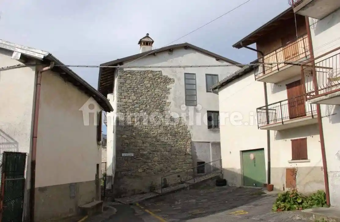 Villa in vendita a Costa Serina