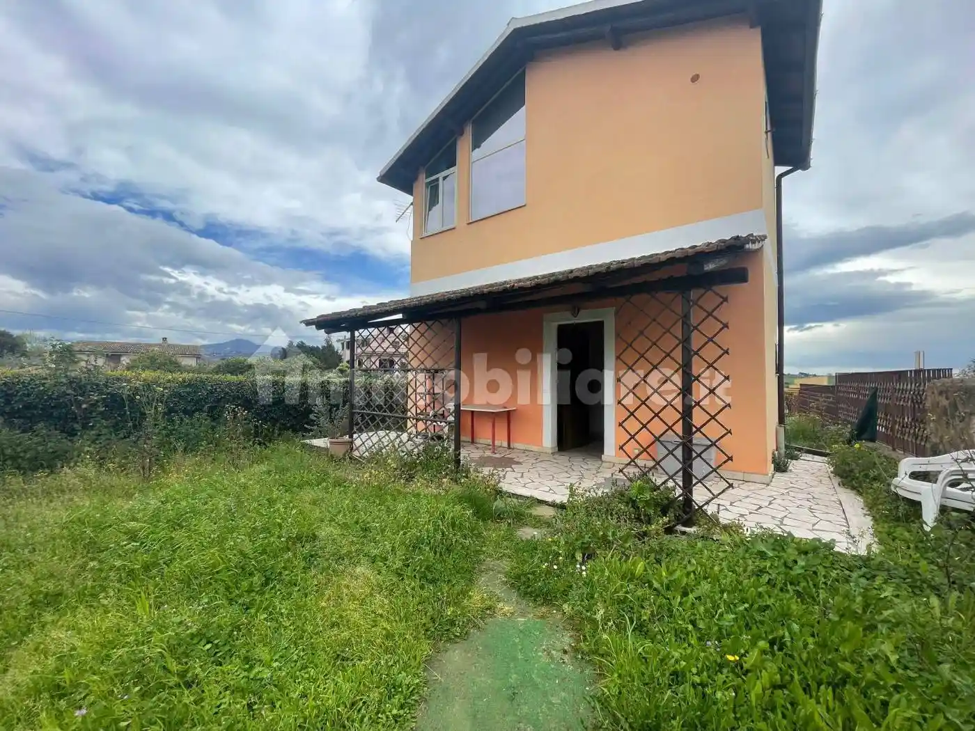 Casa indipendente in affitto a Roma