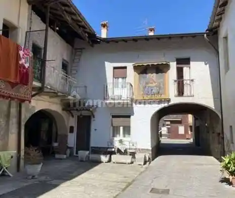 Casa indipendente in vendita a Castel Rozzone