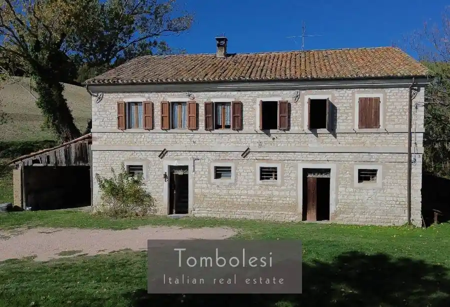 Rustico - Casale in vendita a Pergola