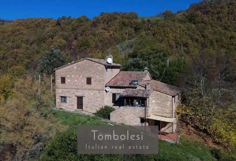 Rustico - Casale in vendita a Urbino