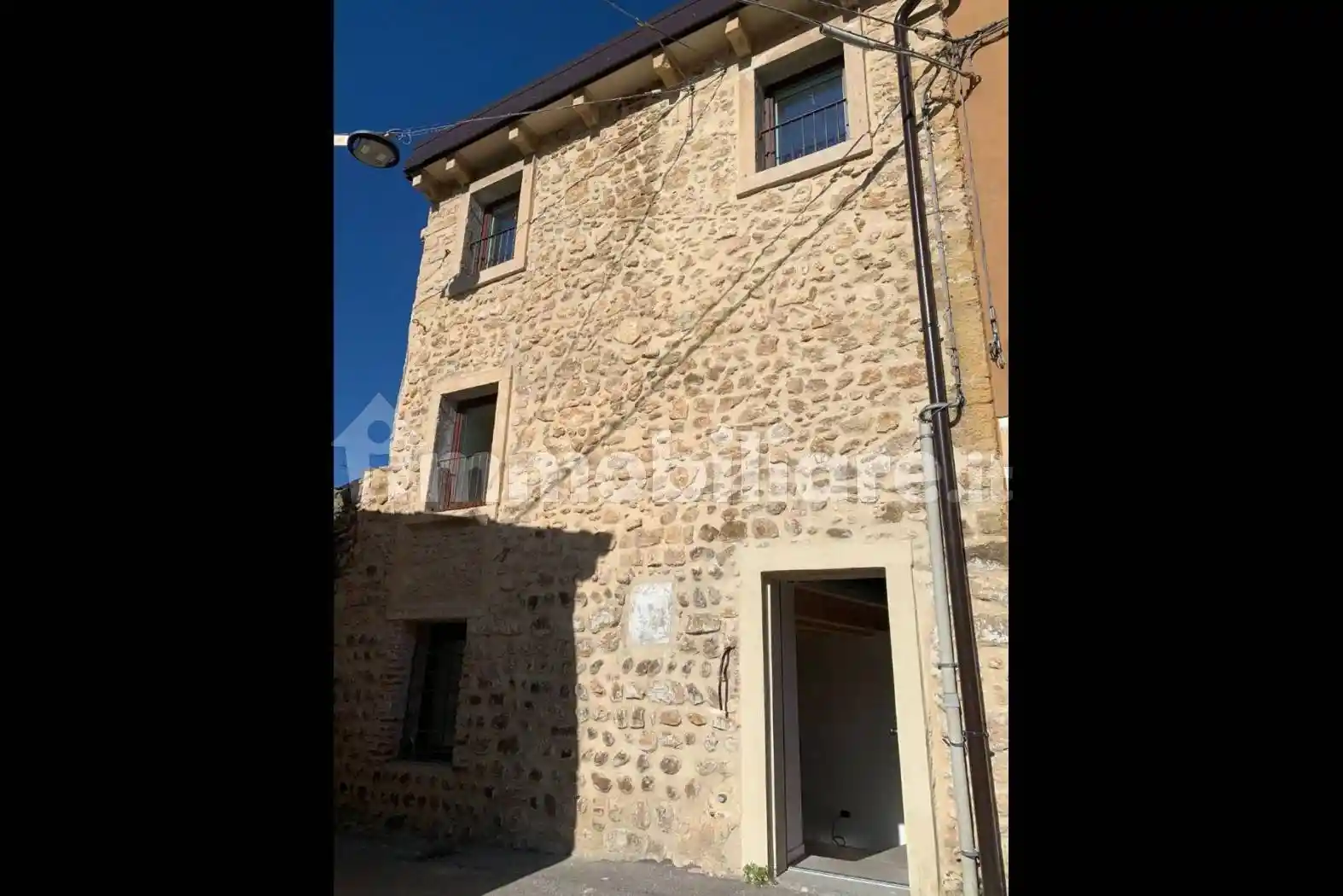 Casa indipendente in affitto a Verona