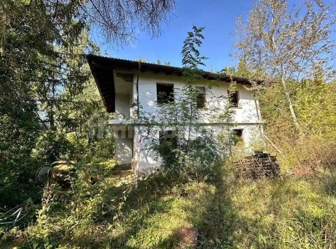 Villa in vendita a Pasturana