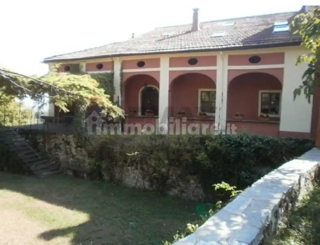 Villa in vendita a Bobbio