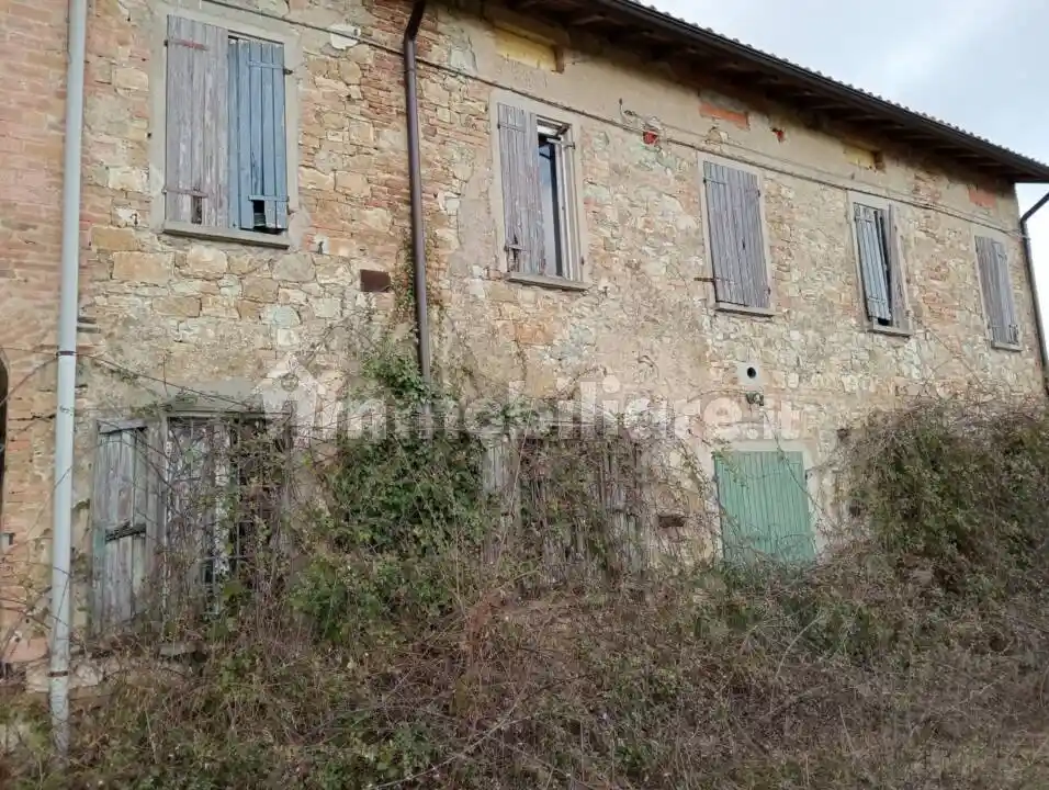 Casa indipendente in vendita a Viano