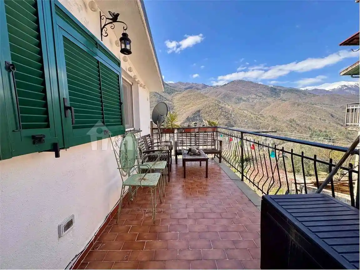 Appartamento in vendita a Pieve di Teco