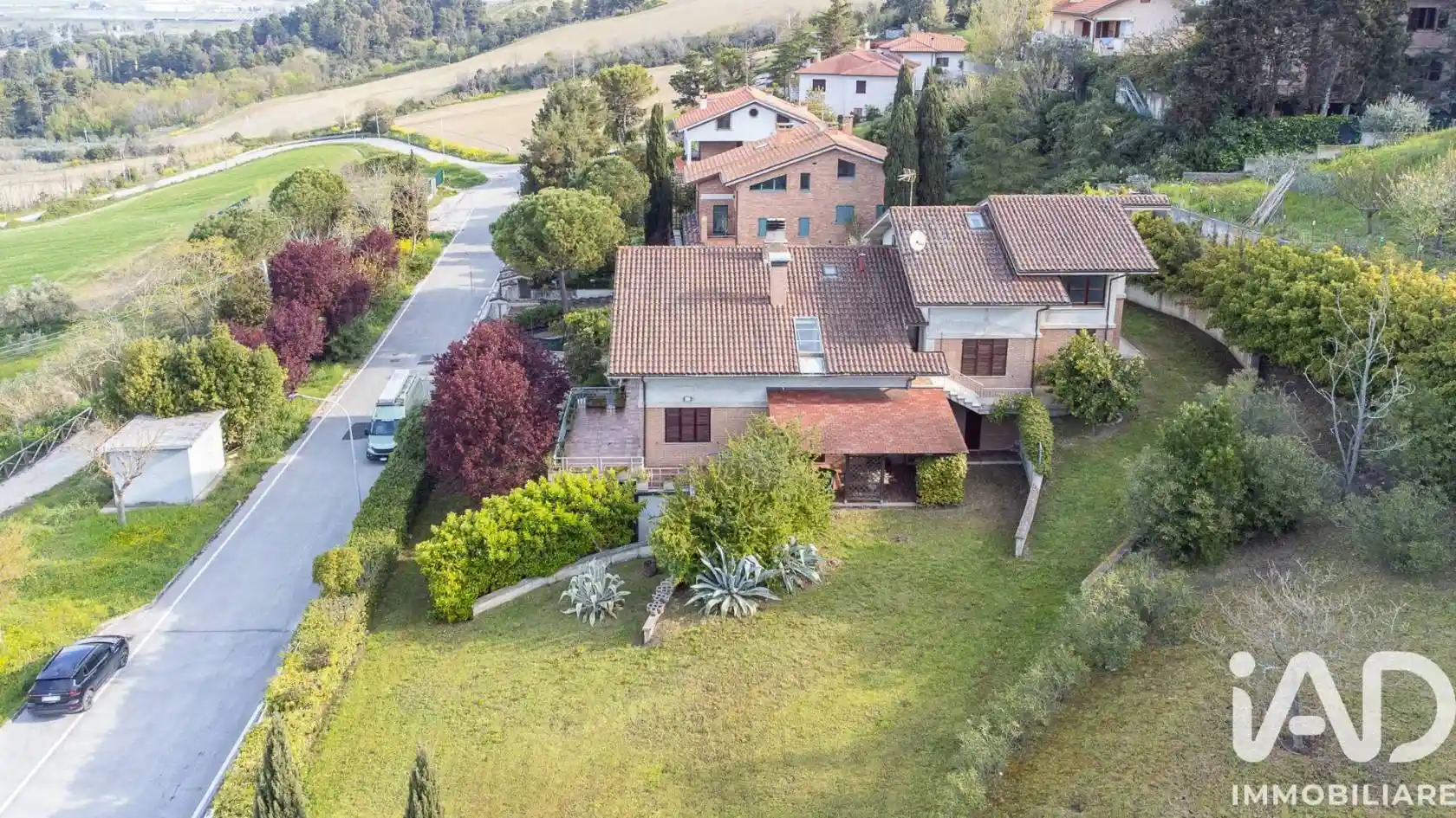 Villa in vendita a Camerata Picena