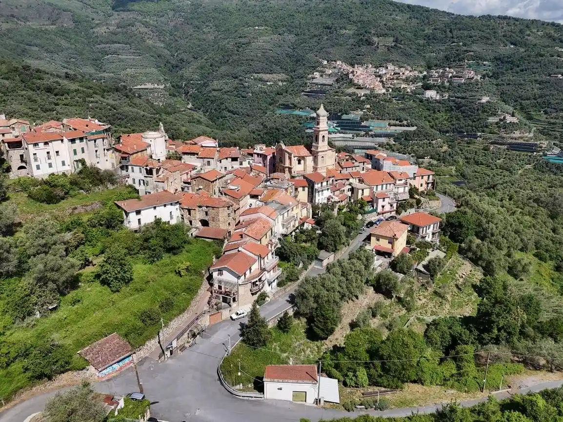 Rustico - Casale in vendita a Pietrabruna