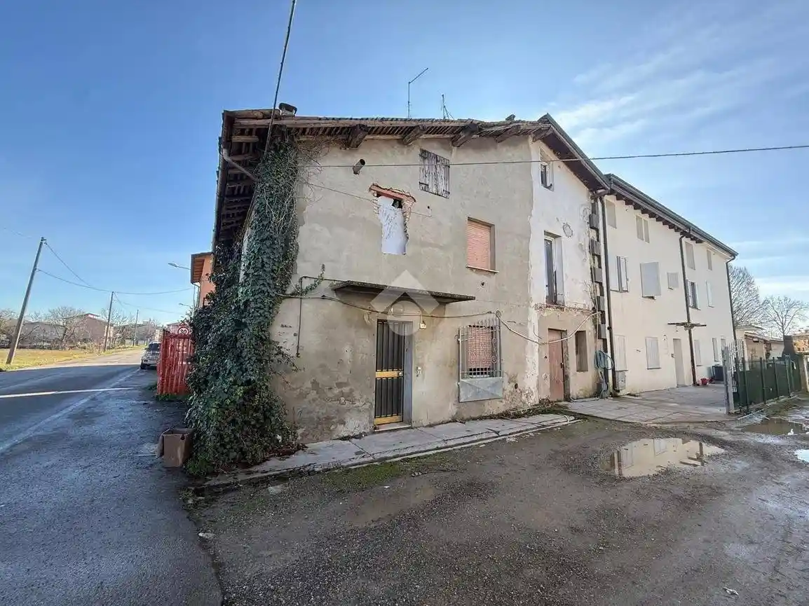 Casa indipendente in vendita a Campegine