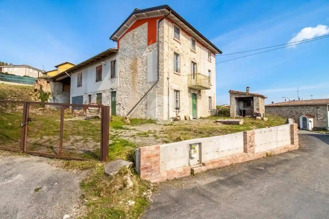 Casa indipendente in vendita a Langhirano