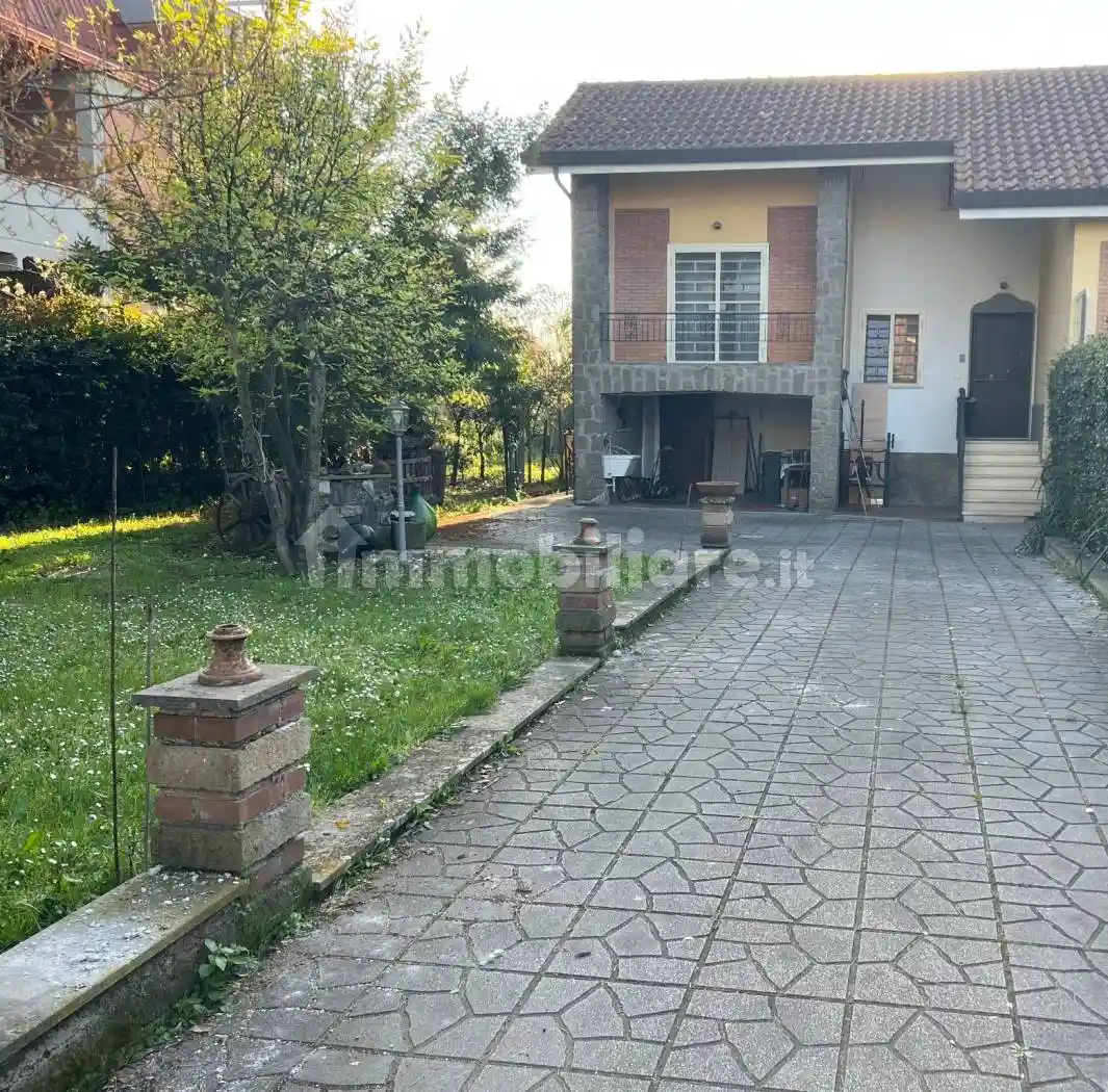 Villa in affitto a Marino