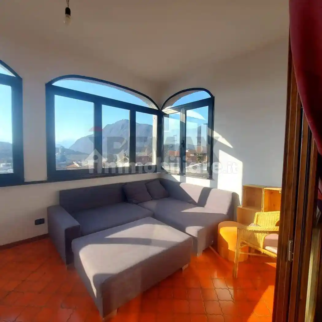 Appartamento in vendita a Gemonio