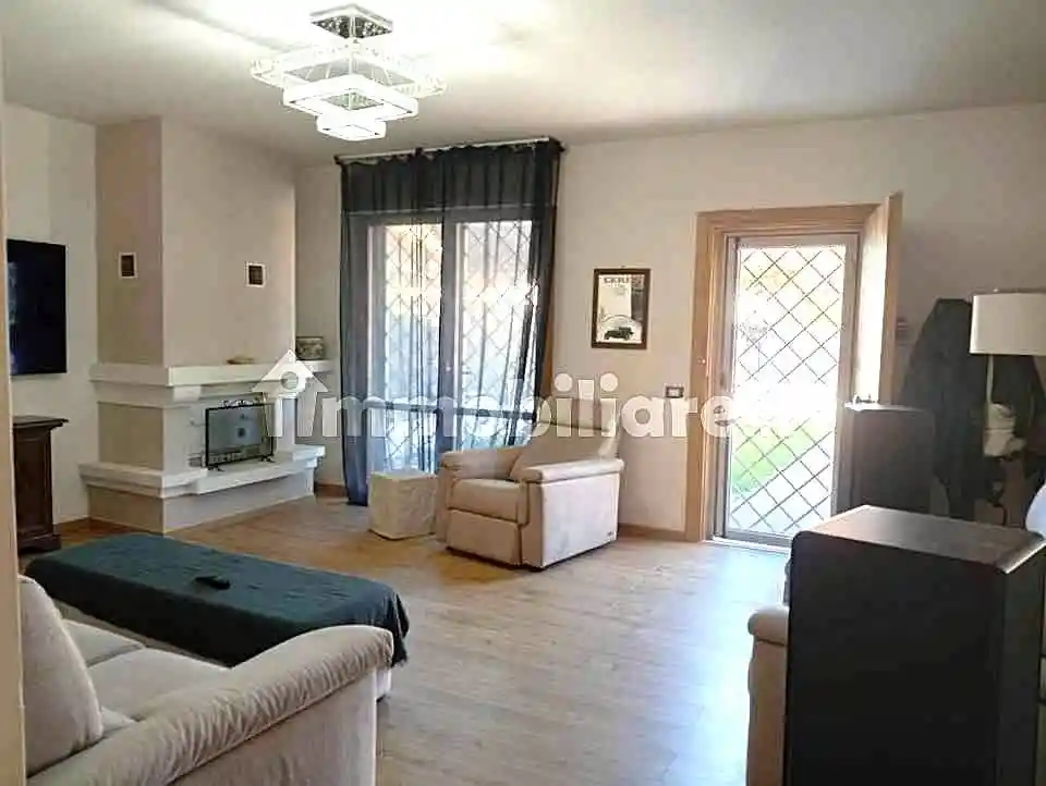 Villa in vendita a Carmignano