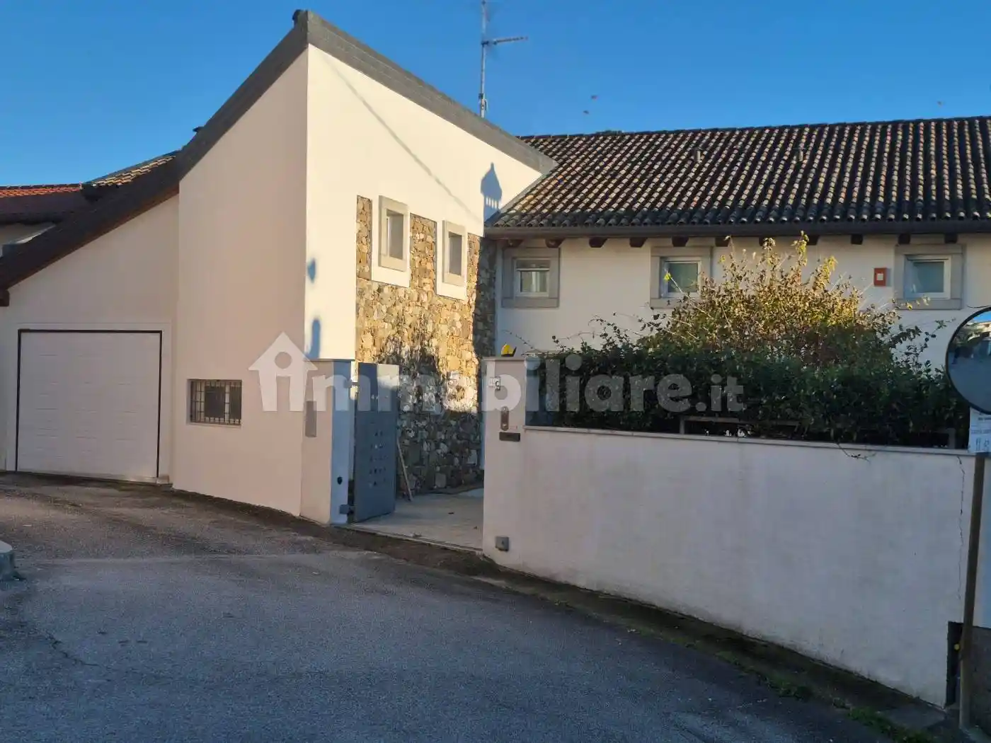 Villa in vendita a Buja