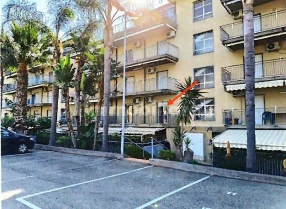 Appartamento in vendita a Roccalumera