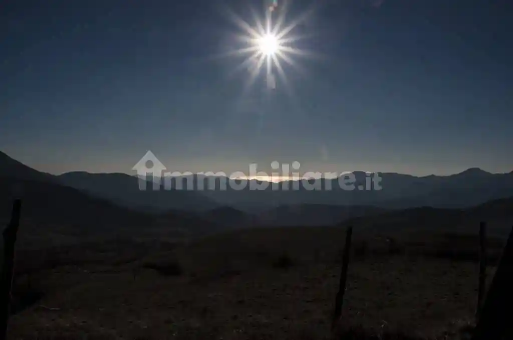 Appartamento in vendita a Varese Ligure