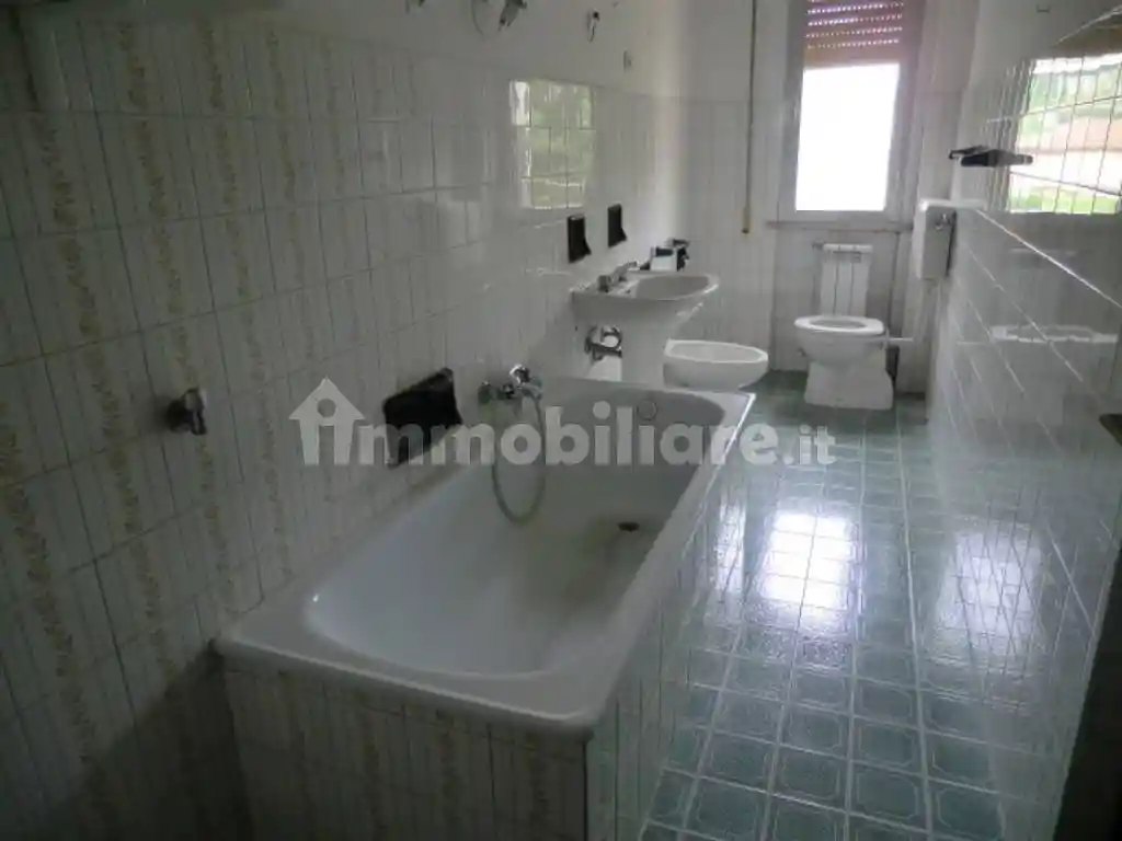 Appartamento in vendita a Vezzano Ligure