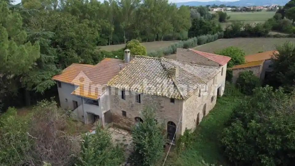 Rustico - Casale in vendita a Bettona