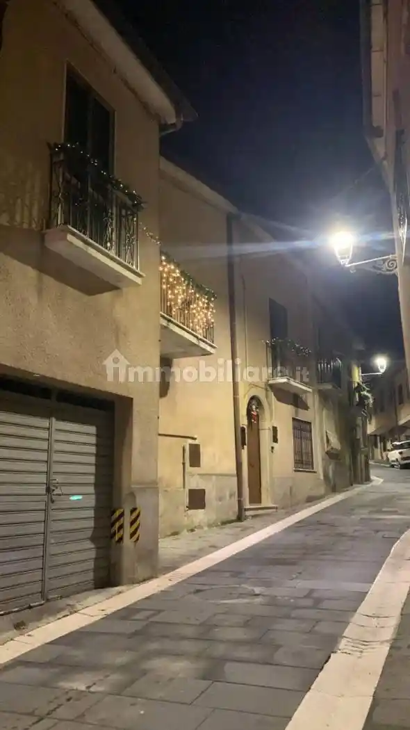 Casa indipendente in vendita a San Pietro al Tanagro