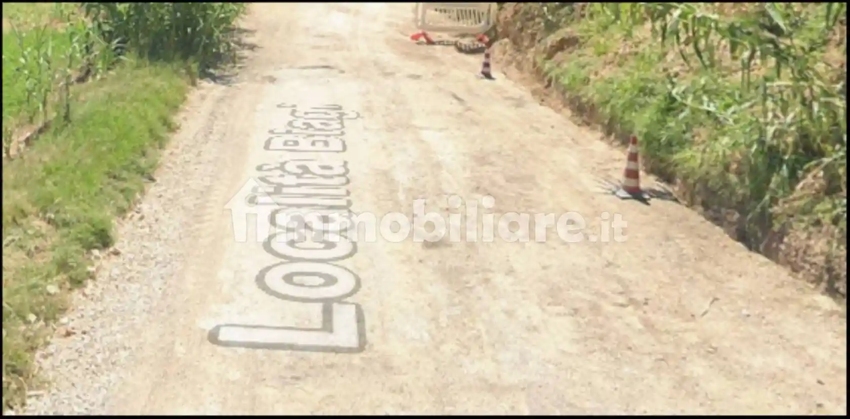 Rustico - Casale in vendita a San Severino Marche