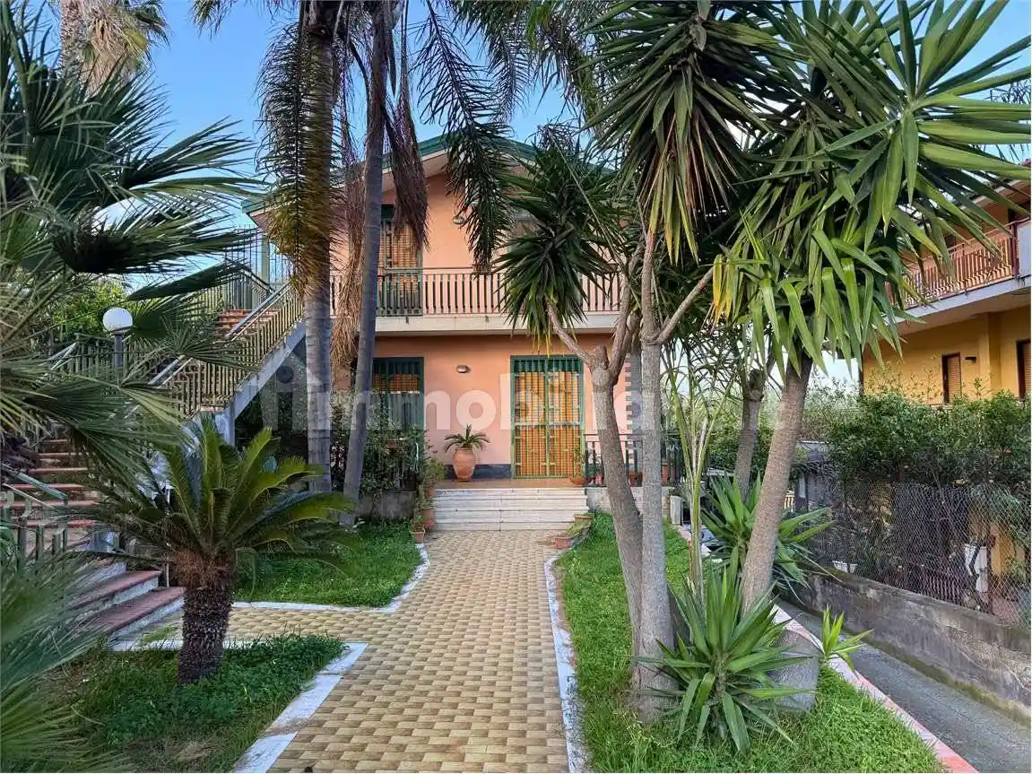 Appartamento in affitto a Tremestieri Etneo