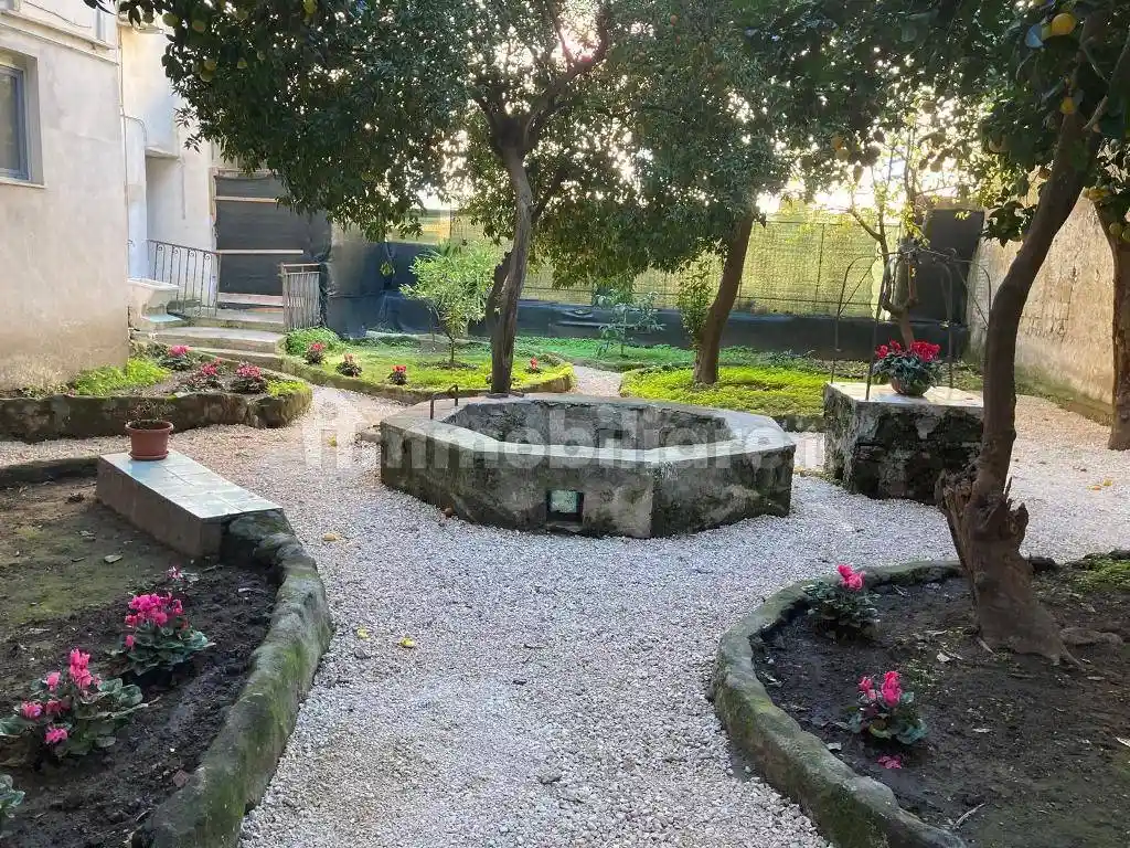 Appartamento in affitto a Napoli