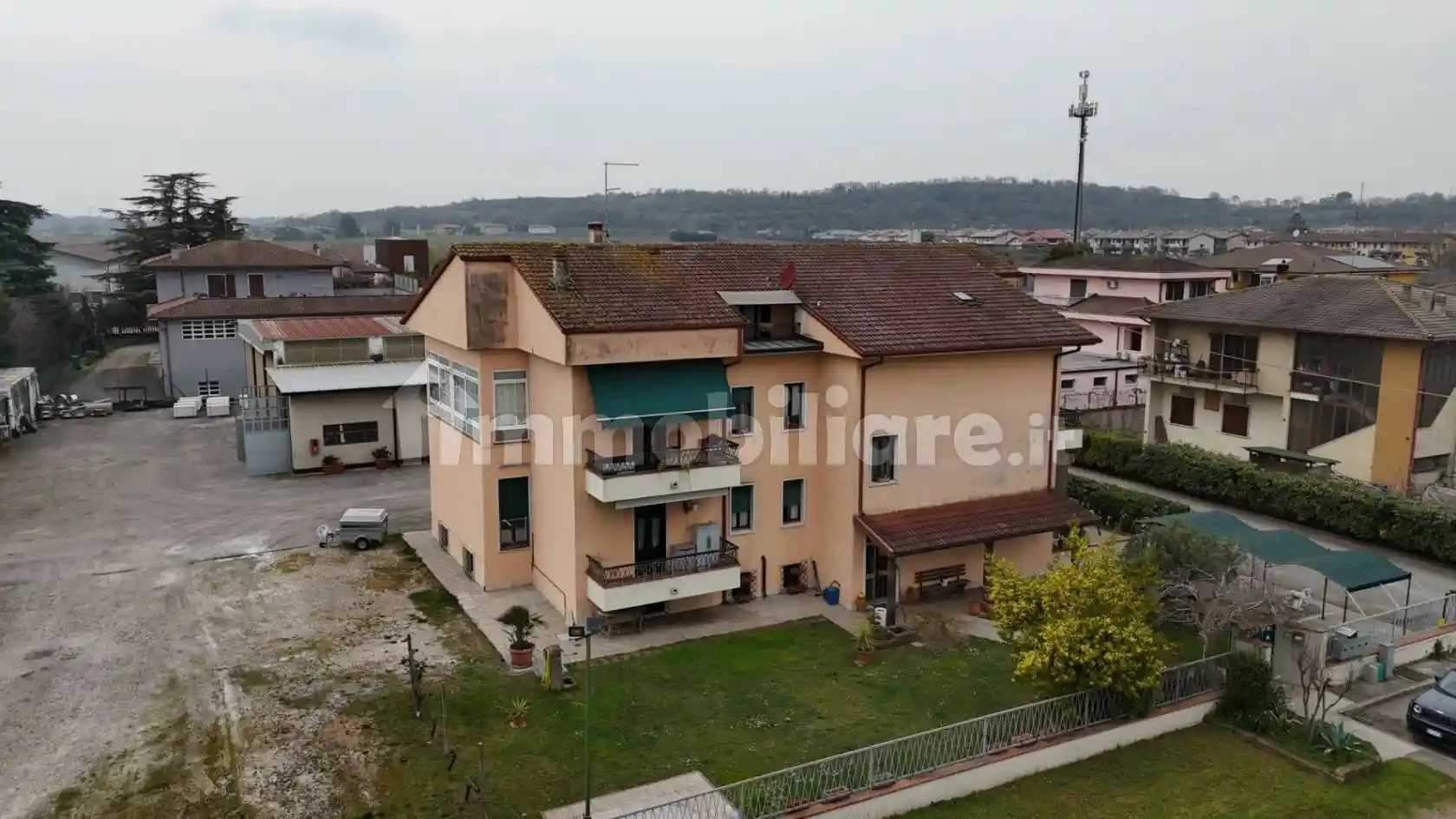 Palazzo - Edificio in vendita a Valeggio sul Mincio