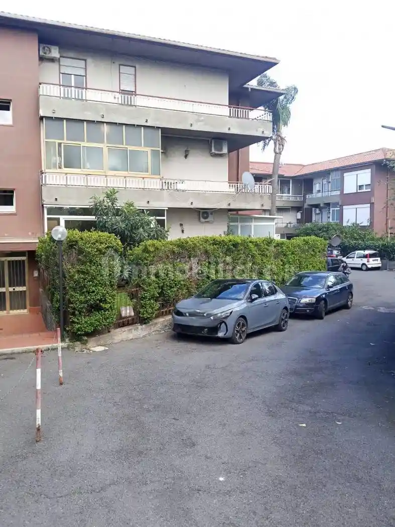 Appartamento in vendita a Aci Castello