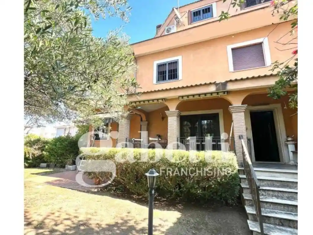 Villa in vendita a Roma