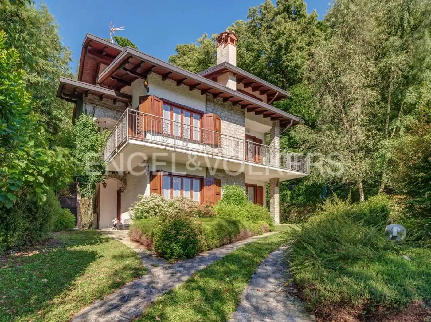 Villa in vendita a Plesio