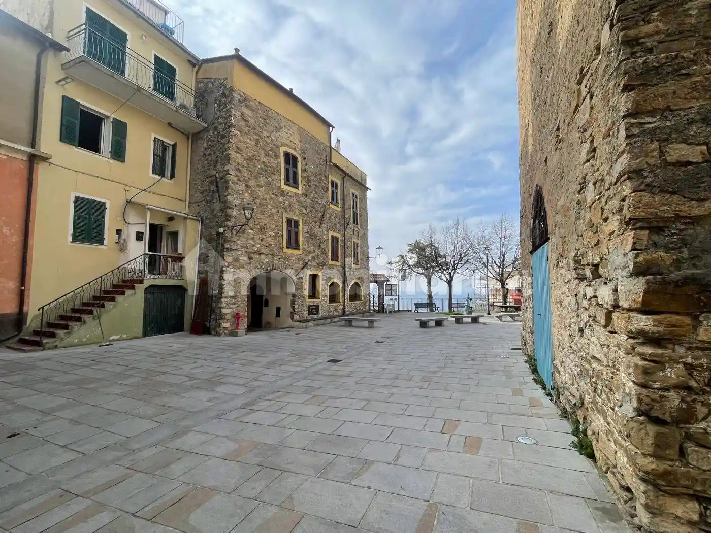 Casa indipendente in vendita a Costarainera