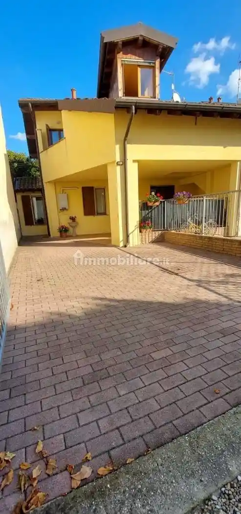 Appartamento in vendita a Miradolo Terme