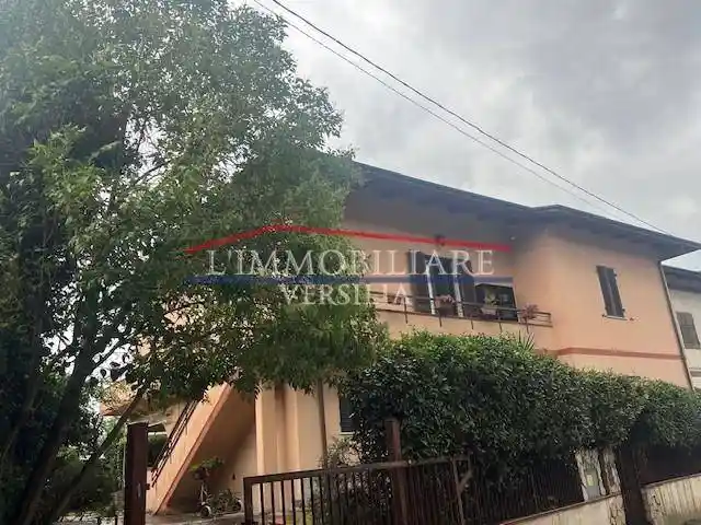 Casa indipendente in vendita a Massa