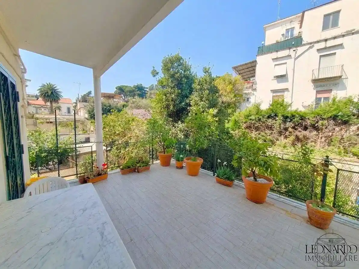 Appartamento in vendita a Napoli