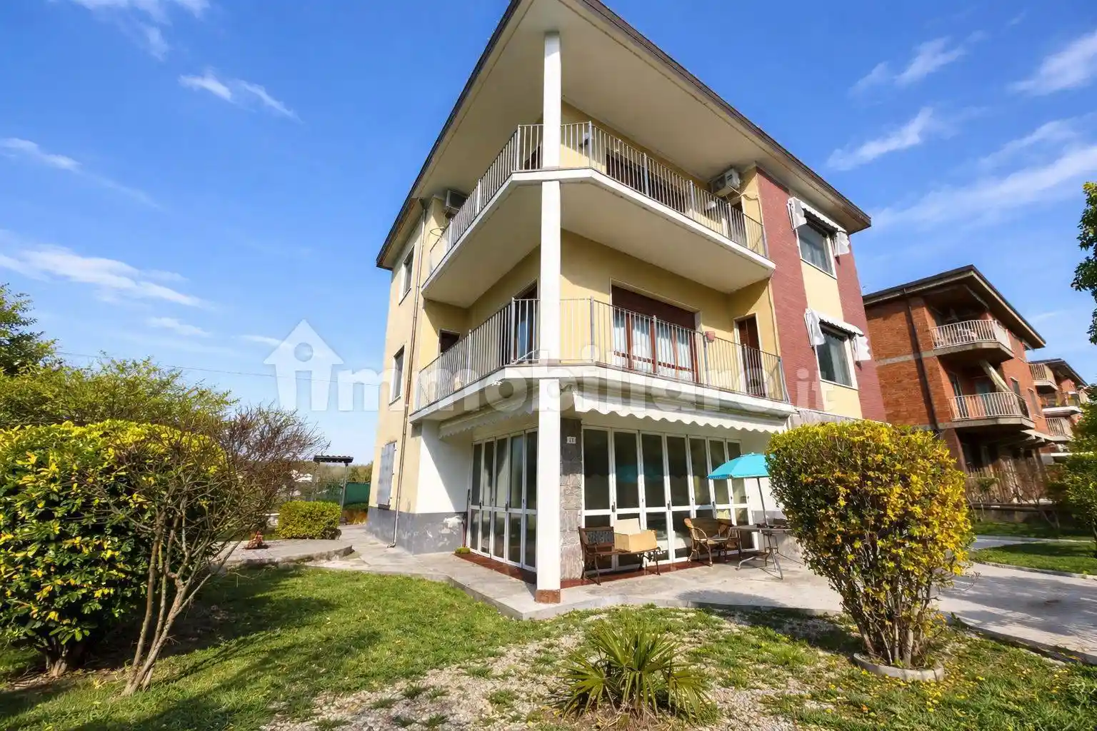 Villa in vendita a Casale Monferrato