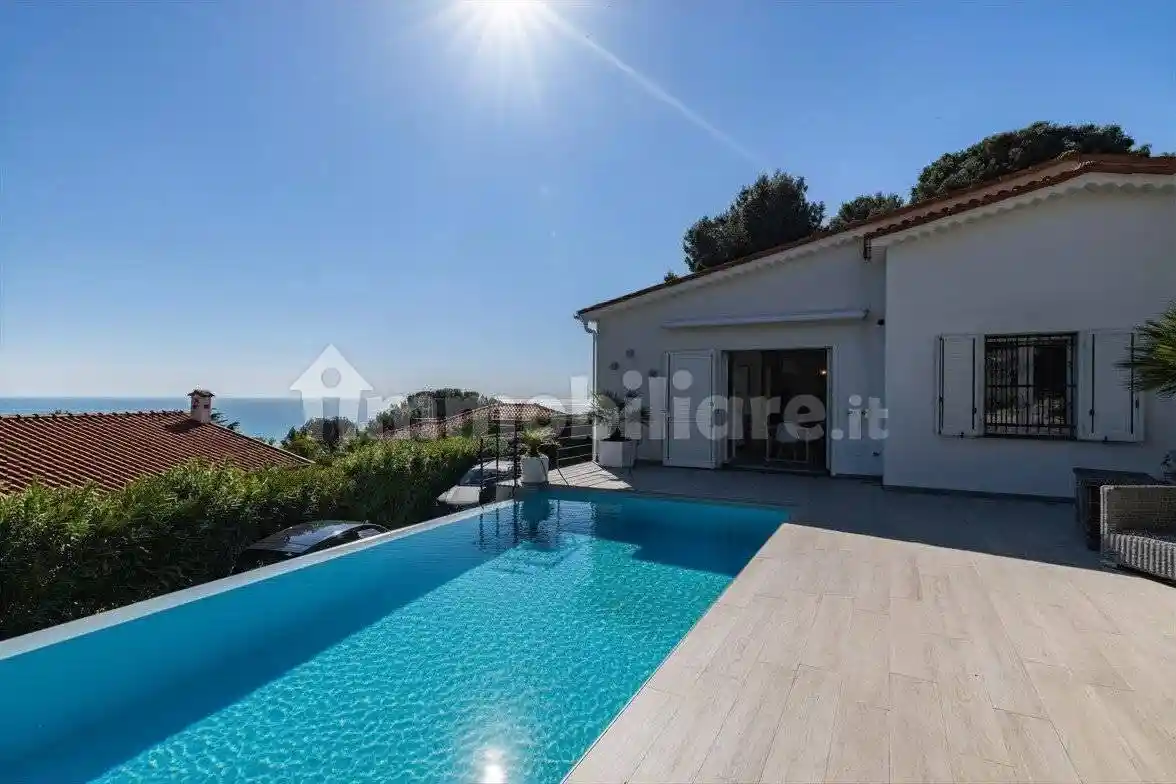 Villa in vendita a Andora