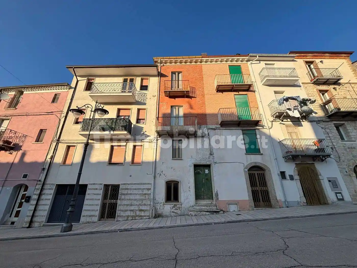 Palazzo - Edificio in vendita a Montagano