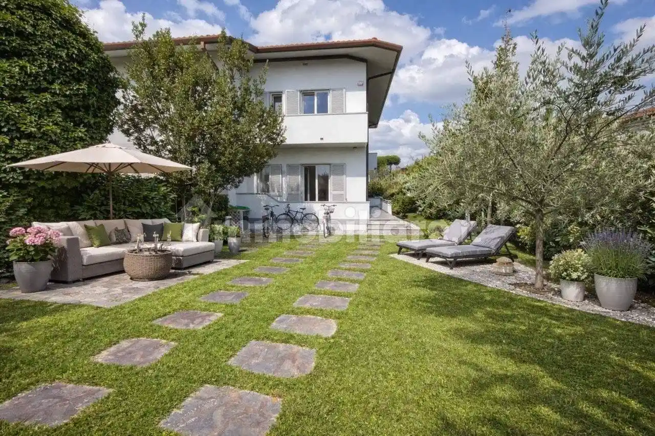 Villa in vendita a Pietrasanta