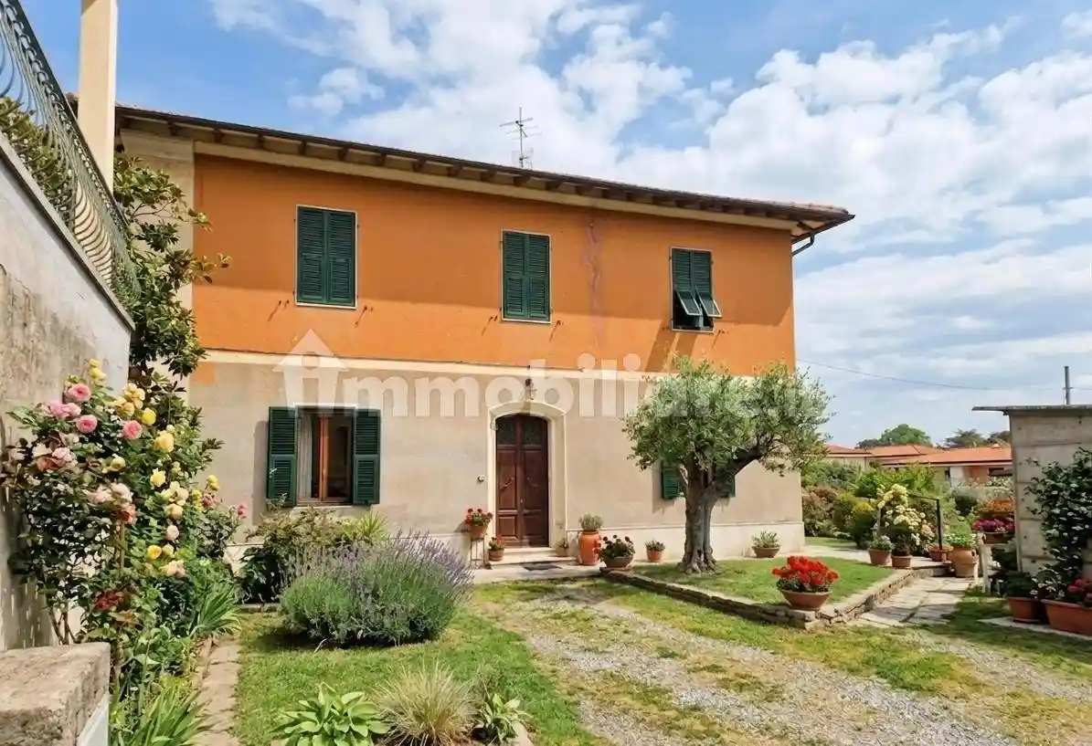 Casa indipendente in vendita a Collesalvetti