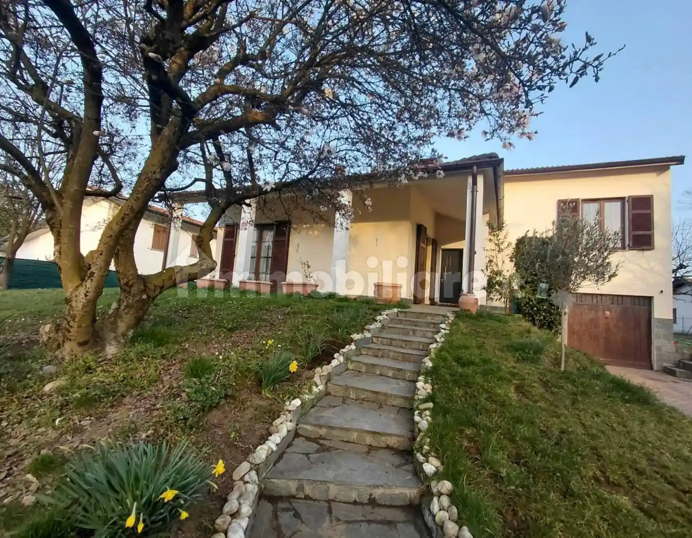 Villa in vendita a Casnate con Bernate