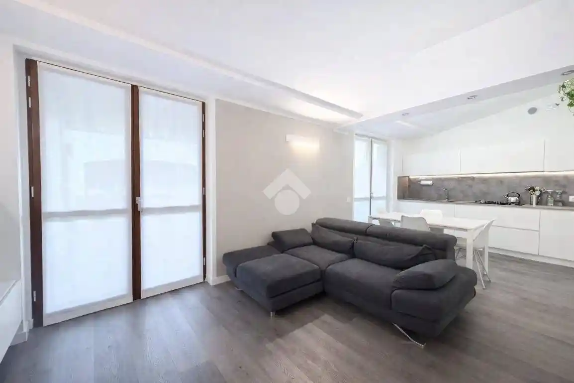 Appartamento in vendita a Varedo