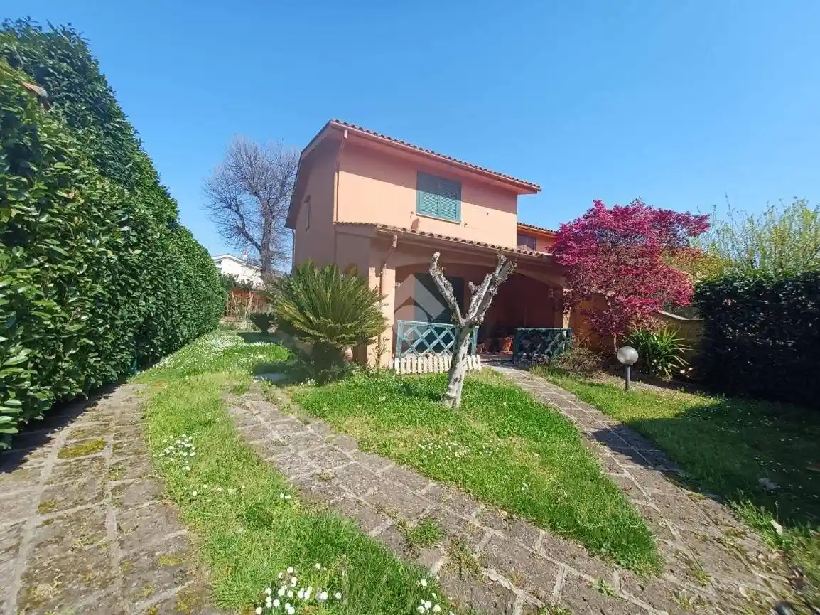 Villetta a schiera in vendita a Nepi