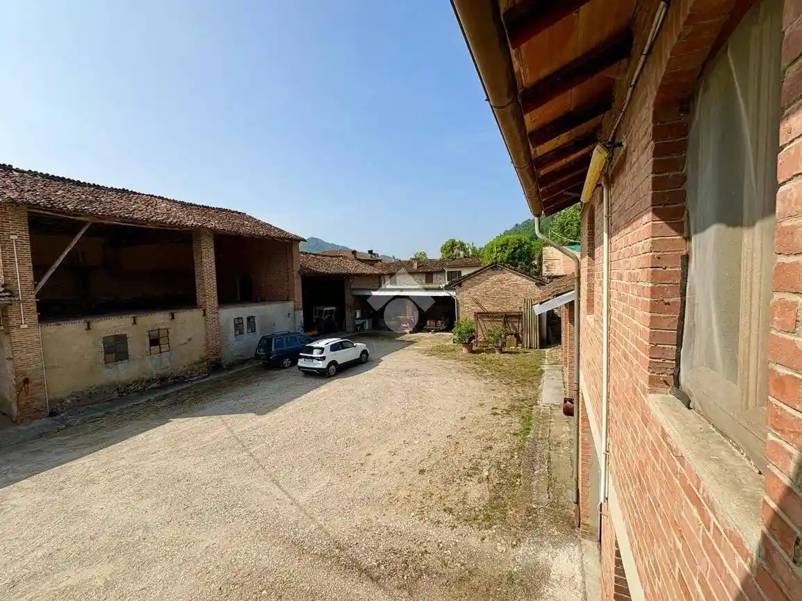 Rustico - Casale in vendita a Castell'Arquato