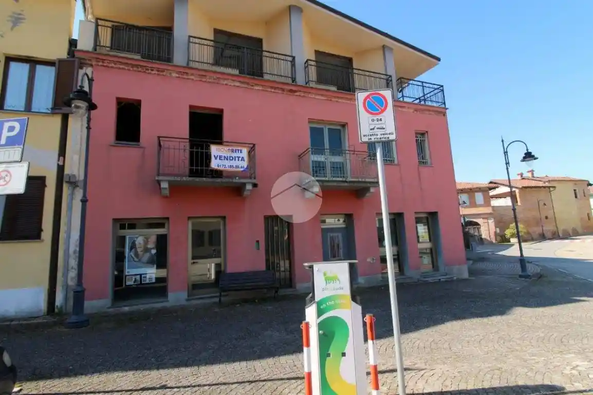 Palazzo - Edificio in vendita a Baldissero d'Alba