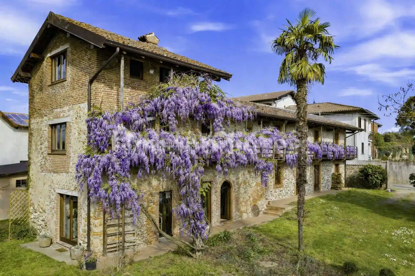 Villa in vendita a Agrate Conturbia