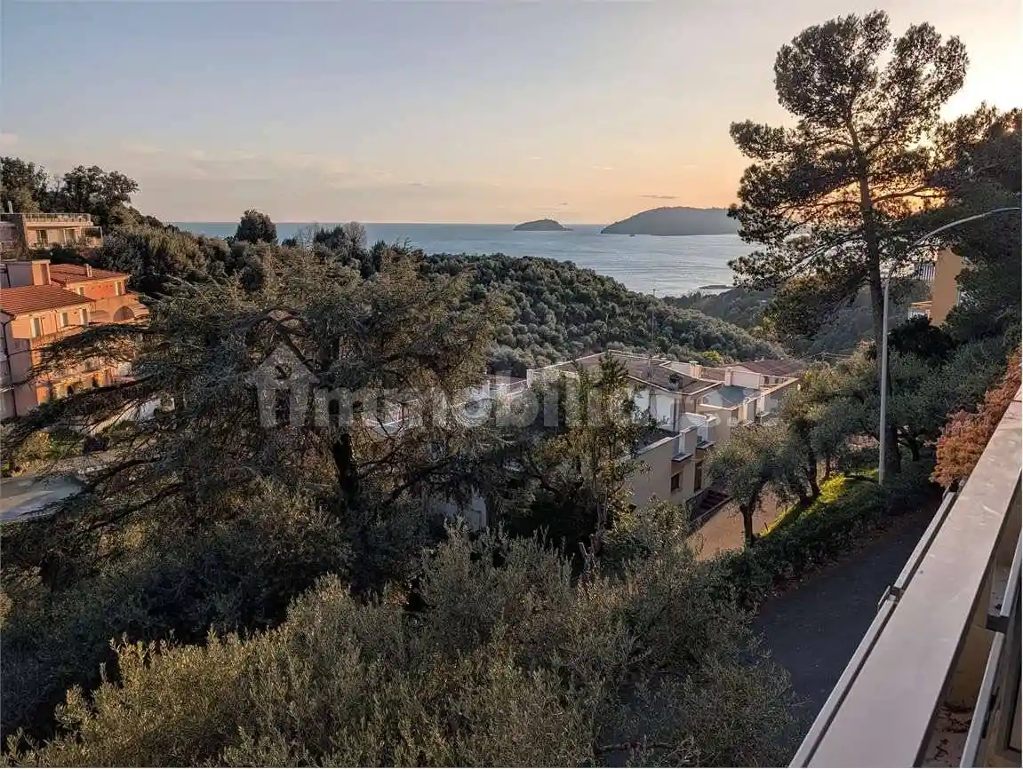 Appartamento in vendita a Lerici