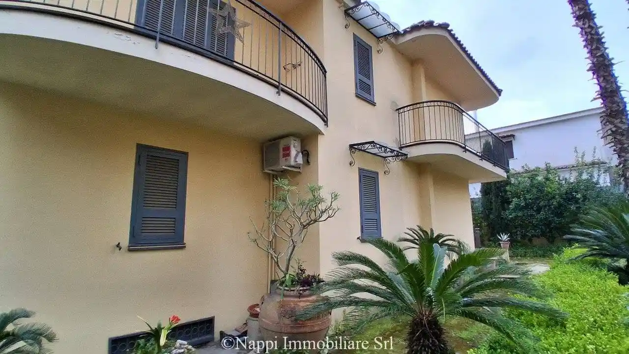Villa in vendita a Melito di Napoli
