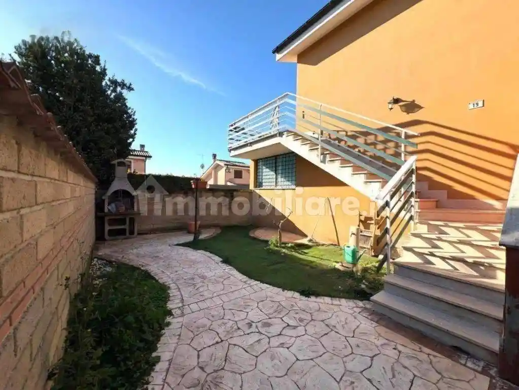 Appartamento in affitto a Cerveteri