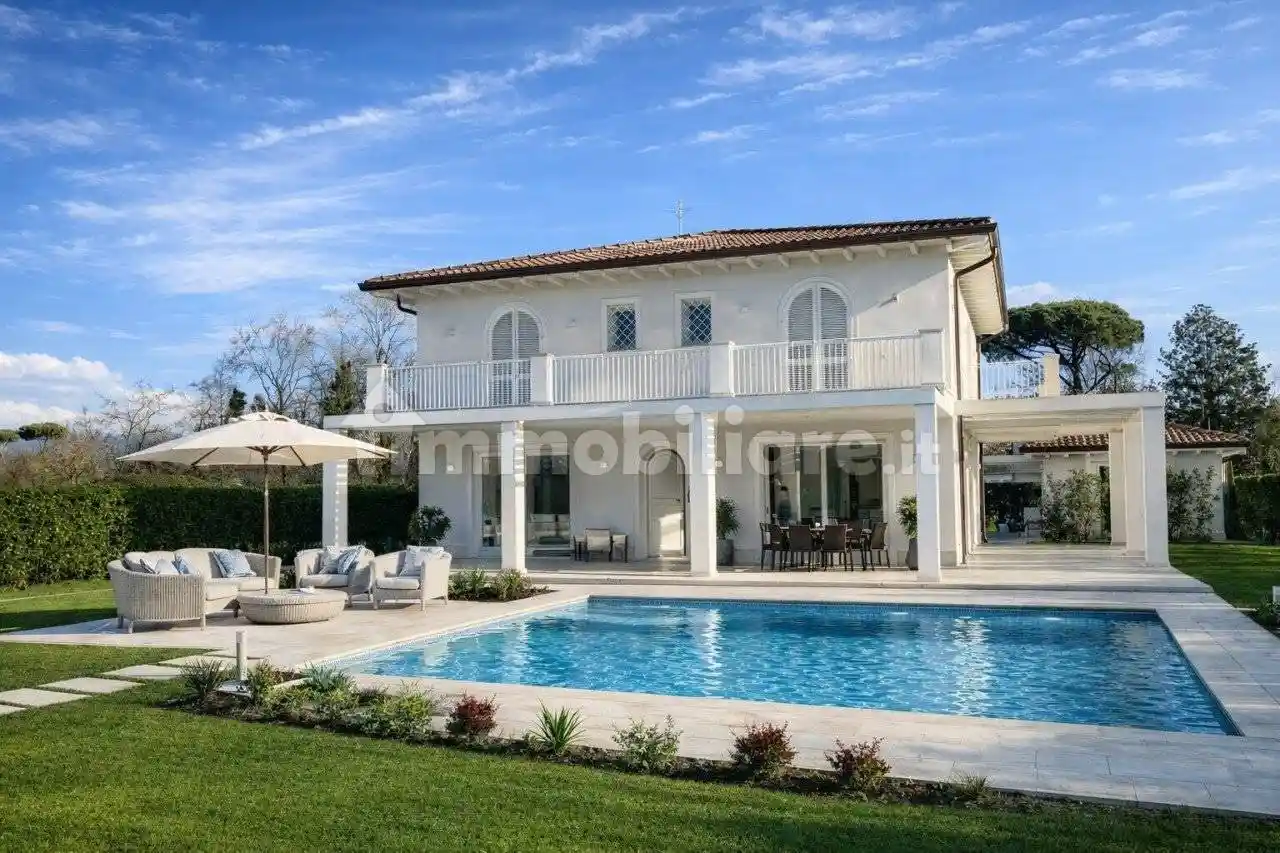 Villa in vendita a Pietrasanta